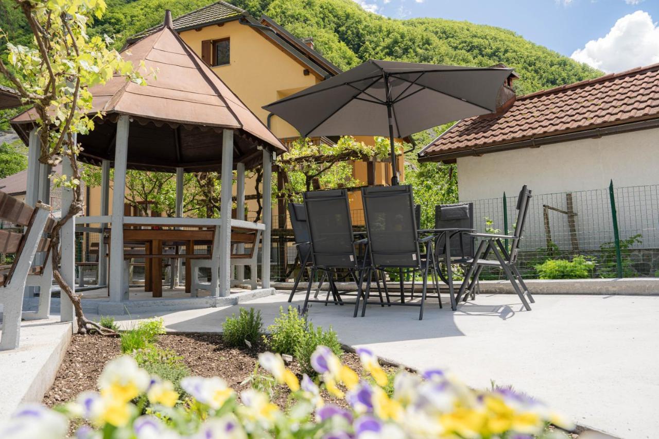 Affittacamere Relax House Soca Bovec Esterno foto